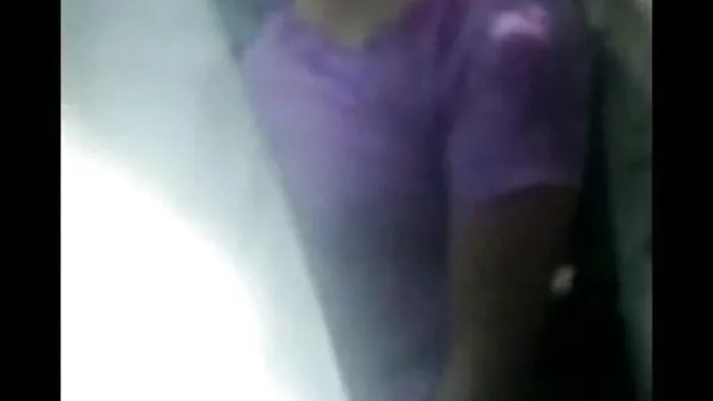 મોટા બોબલા વાળી મહિલા Masturbates બીપી વીડીયો સેકસી વીડિયો બાથરૂમમાં