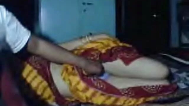 કન્યાઓ ફ્લર્ટિંગ બેંક સેકસી પીચર વીડીયો માં