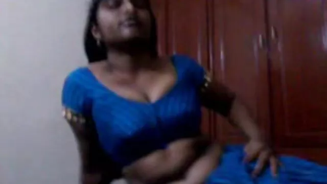 ત્રણ સેકસી બીપી વીડીયો સેકસી સ્વિંગ હુમલો