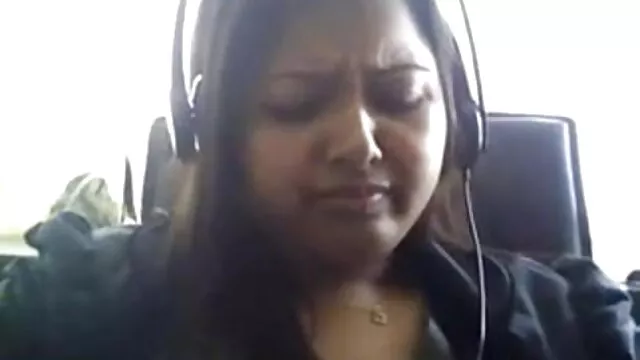 મેલની Skyy આપે છે તેના બીપી વીડીયા સેકસી મોં