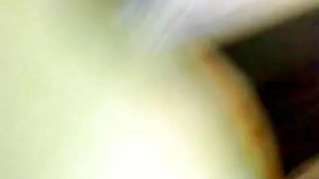 વિક્ટોરિયા સફેદ smokes અને સેકસી બીપી વીડીયો masturbates