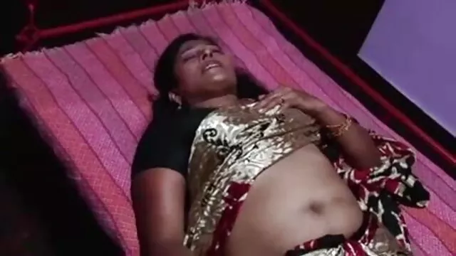 કૂતરી અને સેકસી પીચર વીડીયો એક સંપૂર્ણ ધ્રુવ